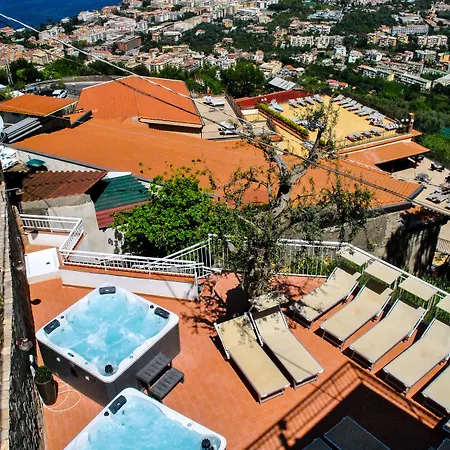 מלון Fiorita סורנטו